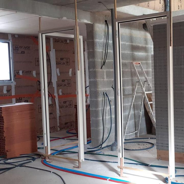 Spécialiste des travaux d’aménagement intérieur.