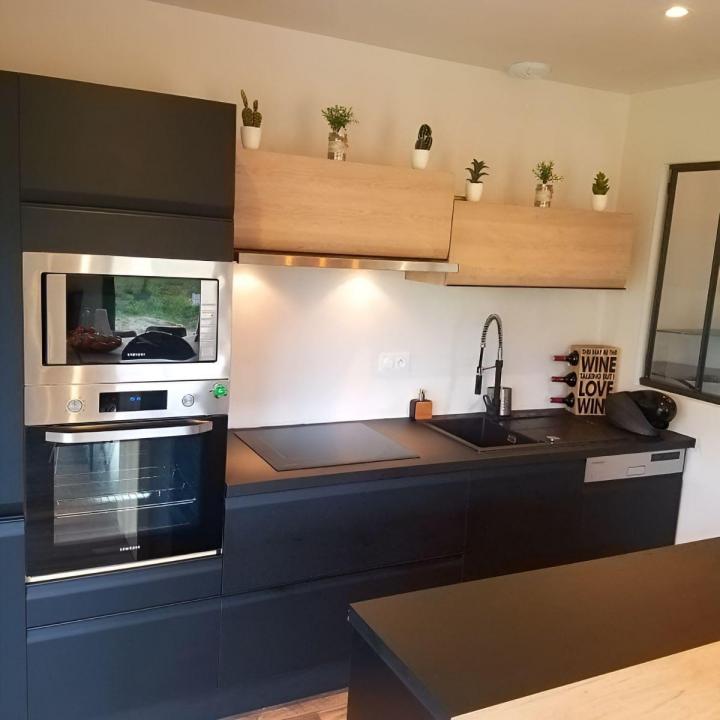 Réalisation de cuisines sur mesure.
